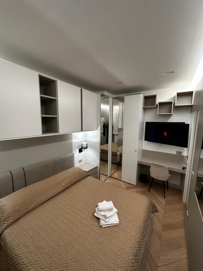 Апартаменты Bilocale Luxury A 50 Mt Dalla Stazione Di Milano Экстерьер фото